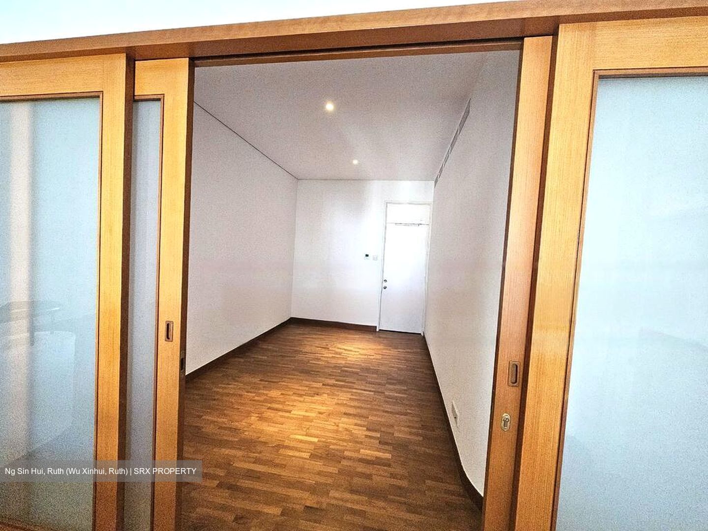 The Colonnade (D10), Condominium #469634571